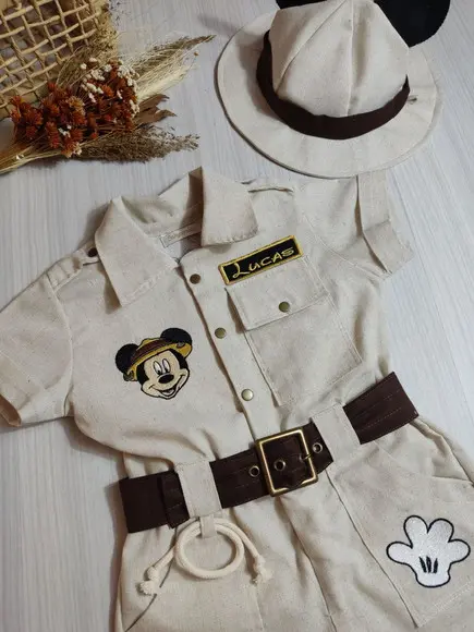 Macacão Safari Mickey