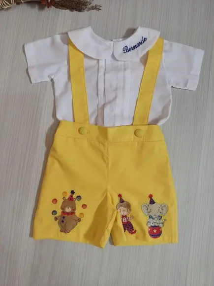 Roupa Jardineira Circo