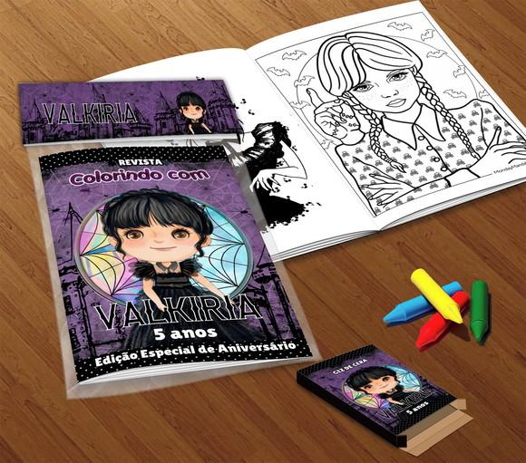 Kit Colorir Wandinha (livrinho + Giz de Cera)