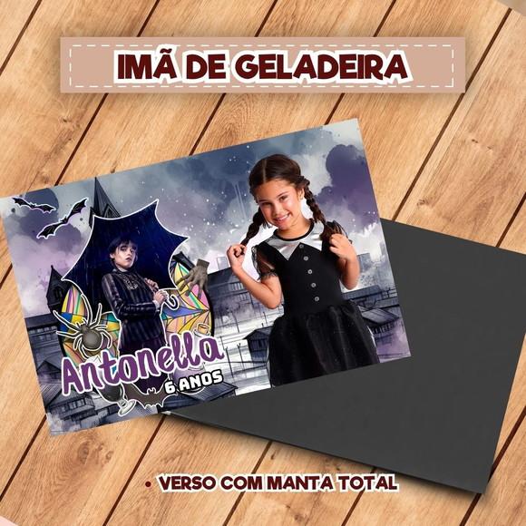 Imã de Geladeira Wandinha