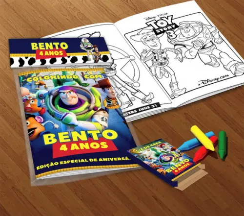 Kit Colorir Toy Story (livrinho + Giz de Cera)