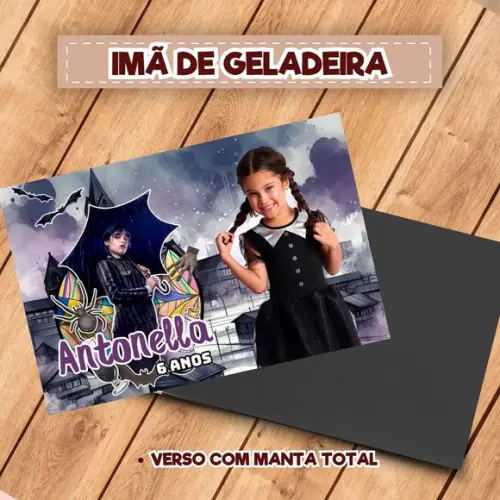 Imã de Geladeira Wandinha