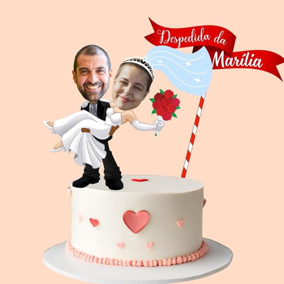 Topo de Bolo para Despedida de Solteira com Foto dos Noivos