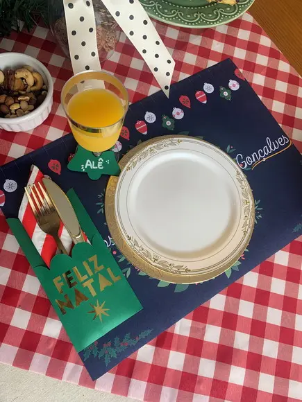 Mesa Posta Personalizada: Nome da Família para Ceia Natal