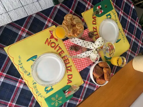 Mesa Posta Ceia de Natal Personalizada com o Nome da Família