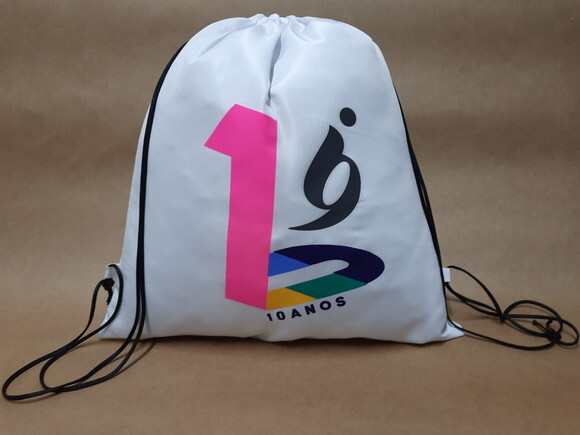 Mochila de Tecido Personalizada com Logotipo Branco