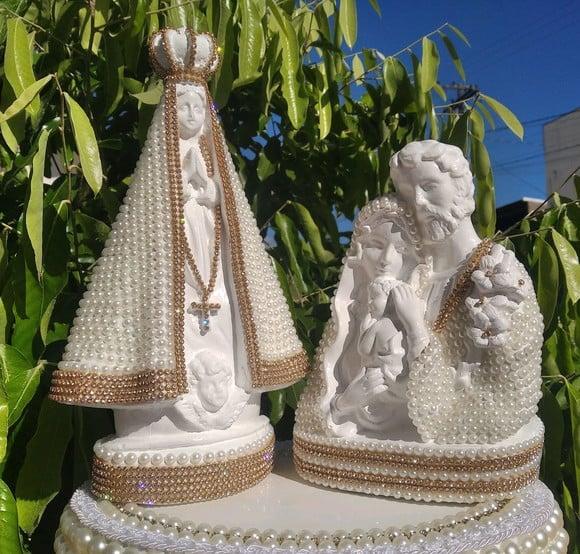 Kit Nossa Senhora 27cm + Sagrada Família 20cm com Pérolas