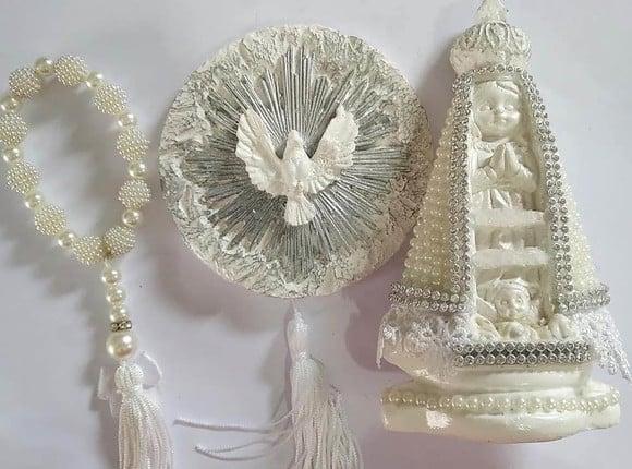 Kit Nossa Sra Aparecida + medalhão + tercinho em pérolas