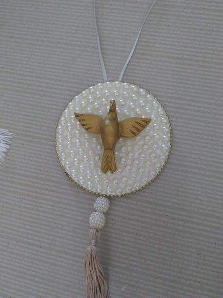 Pingente Mandala 10cm Divino Espírito Santo com pérolas