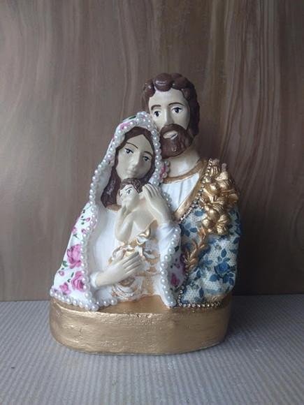 Busto Sagrada Familia 20cm com Manto Estampado