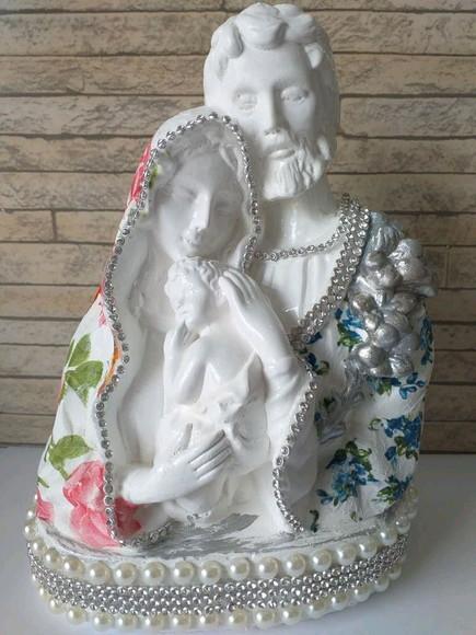 Busto Sagrada Familia 20cm com Manto Estampado