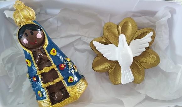 Kit Nossa Sra Aparecida baby + ímã Flor
