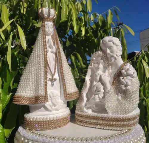 Kit Nossa Senhora 27cm + Sagrada Família 20cm com Pérolas