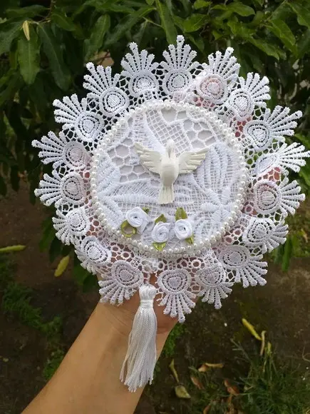 Mandala Espírito Santo 10cm Renda