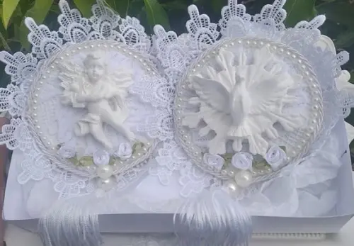 Kit Escapulário de Porta Luxo em Renda + Mini Arcanjo