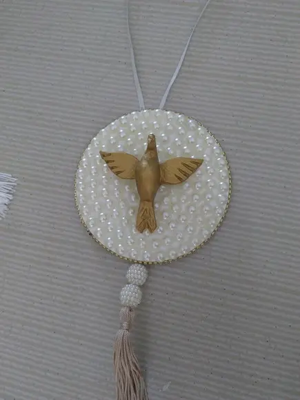 Pingente Mandala 10cm Divino Espírito Santo com pérolas