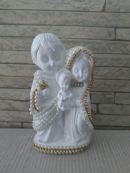 Sagrada Familia baby com pérolas 14cm