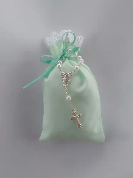 Sachê perfumado com Mini Terço para lembrancinha