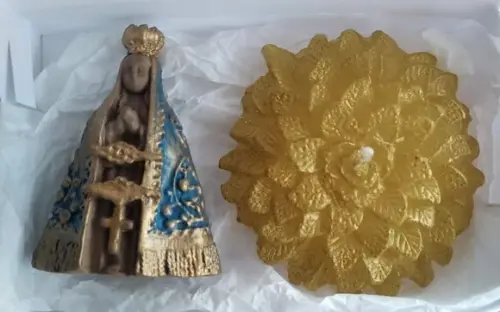 Kit Nossa Sra Aparecida + Vela Flor