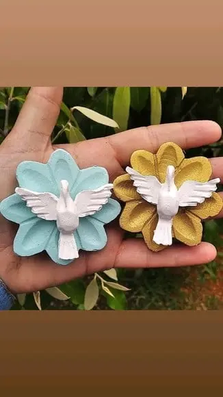 Kit 25 Lembrancinha Flor com Divino Espírito Santo