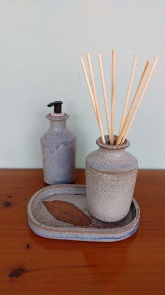 Kit para Lavabo Canoa em Cerâmica Artesanal com 3 Peças