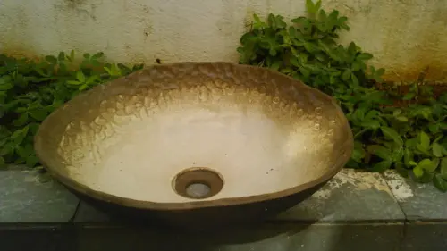 Cuba de Apoio Primitiva com Relevos, Cerâmica Artesanal 37cm