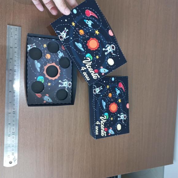 Kit Festa 35 Caixas 6 Doces Astronauta Sistema Solar