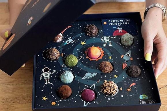 Caixas para 12 Doces Sistema Solar Astronauta