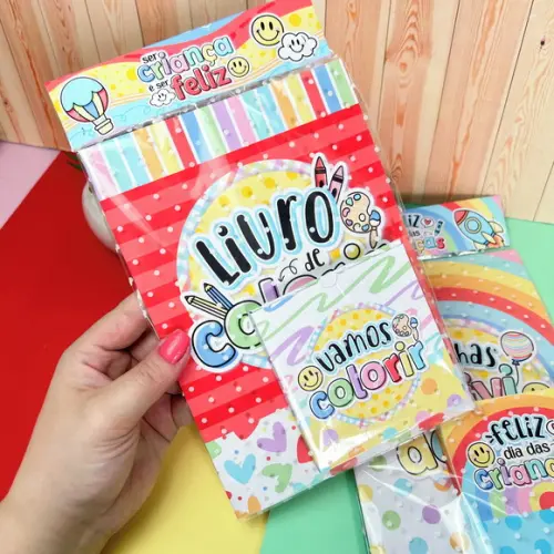 Livrinho de Colorir com Lápis Personalizado