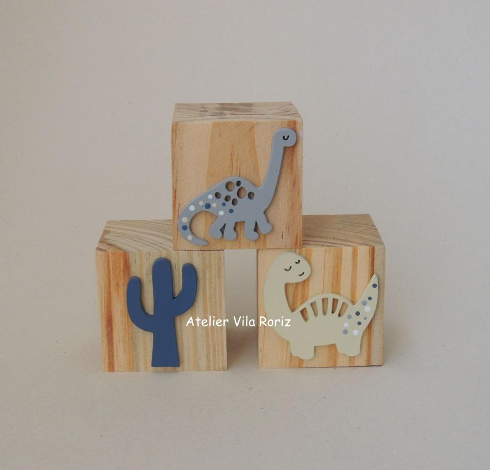 Adorno Trio Cubos Pinus Dinossauros