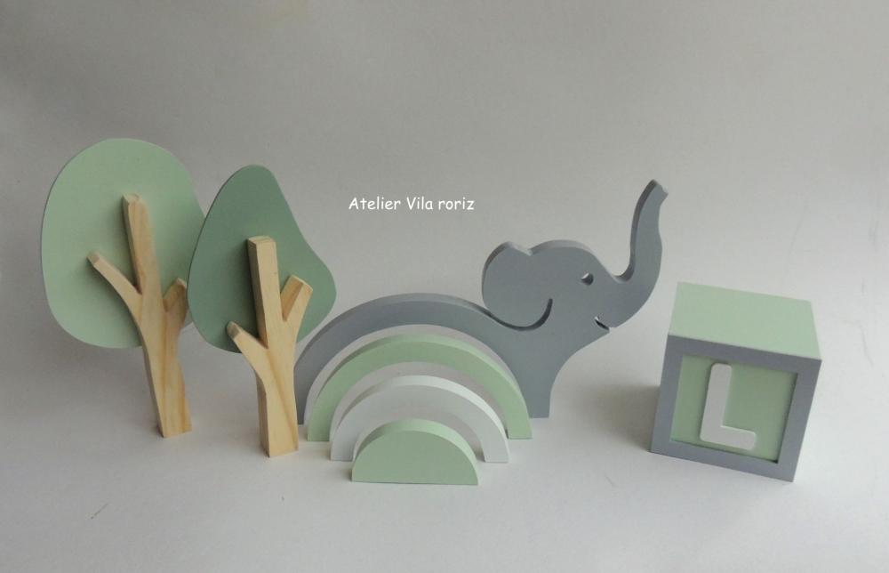 Kit Elefante Arcos, Árvores Pinus e Cubo Letra