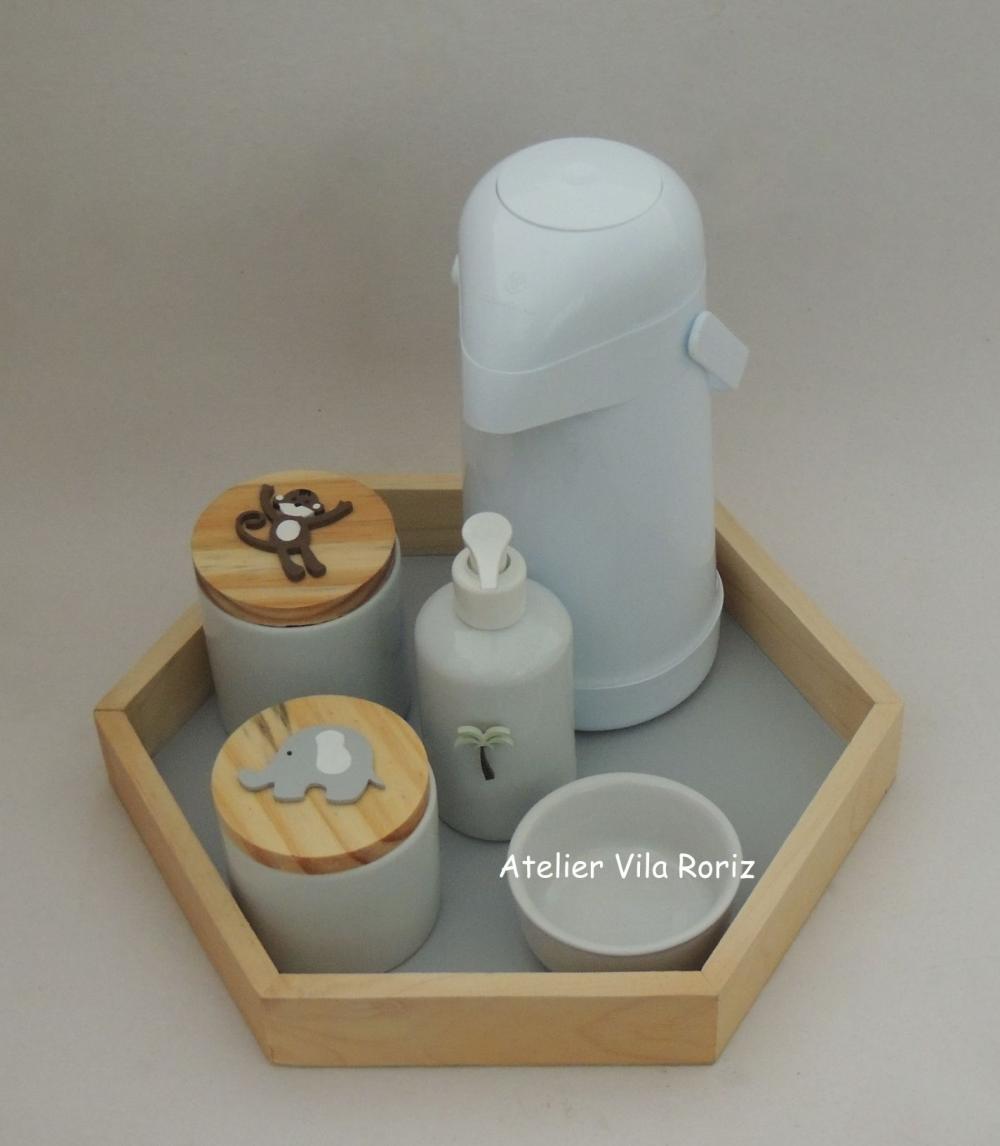 Kit Higiene Bandeja Sextavada Pinus Safári 5 peças