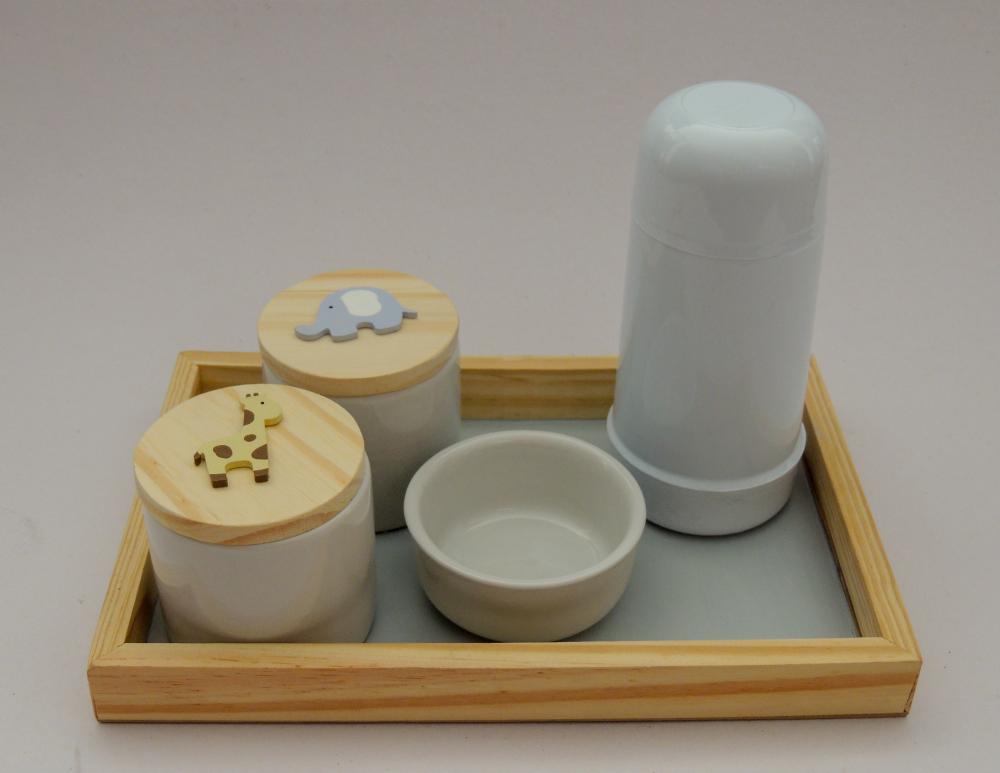 Kit Higiene Bandeja Pinus P Safári 4 Peças