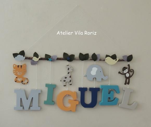 Porta Maternidade Galho Safári 6 Letras