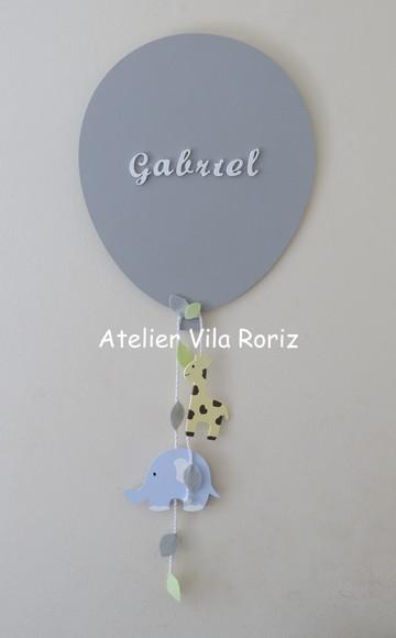 Porta Maternidade Balão Cinza Safári