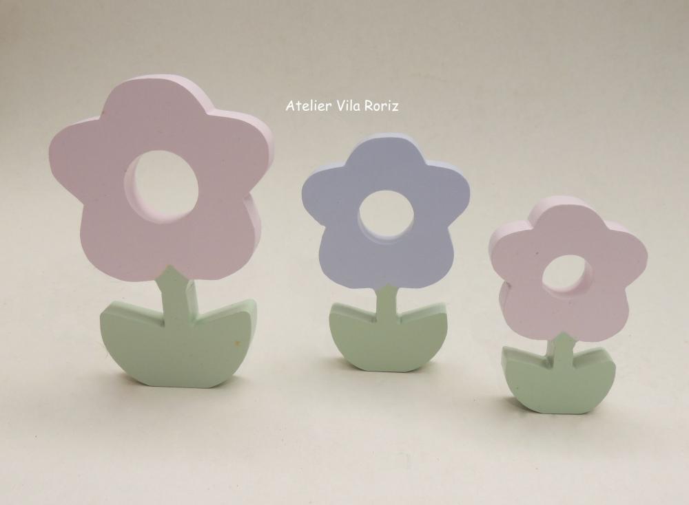 Adorno Madeira Trio Flores Miolo Vazado