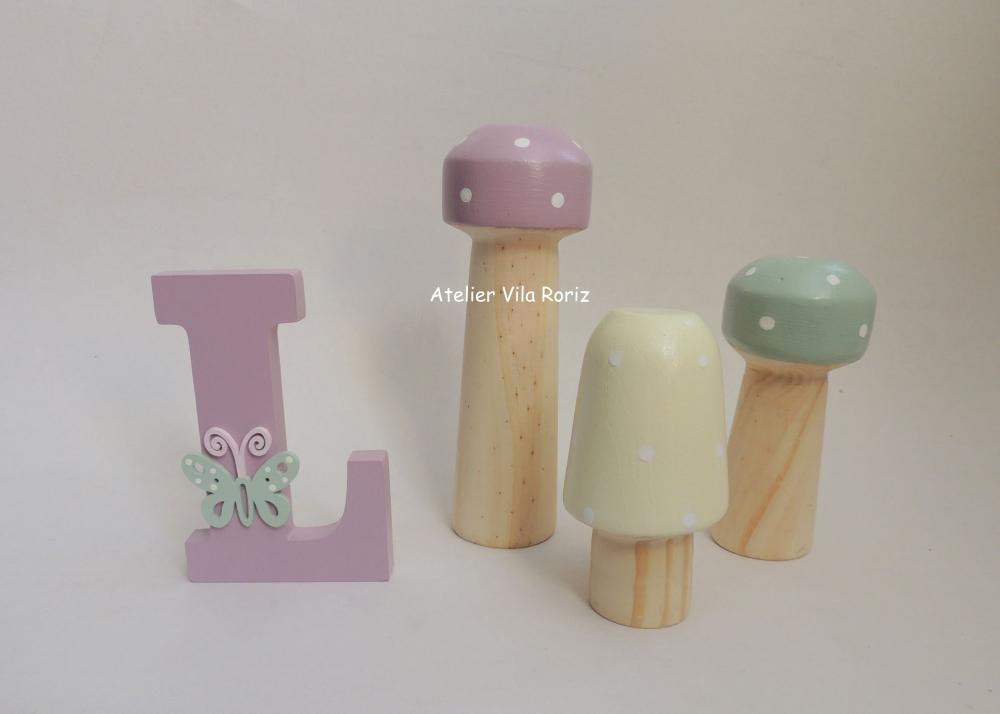 Kit Adornos: Trio Cogumelos e Letra Madeira 15cm