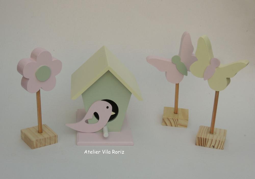 Kit Adornos: Casa passarinho, 2 Borboletas Haste e 1 Flor Haste P
