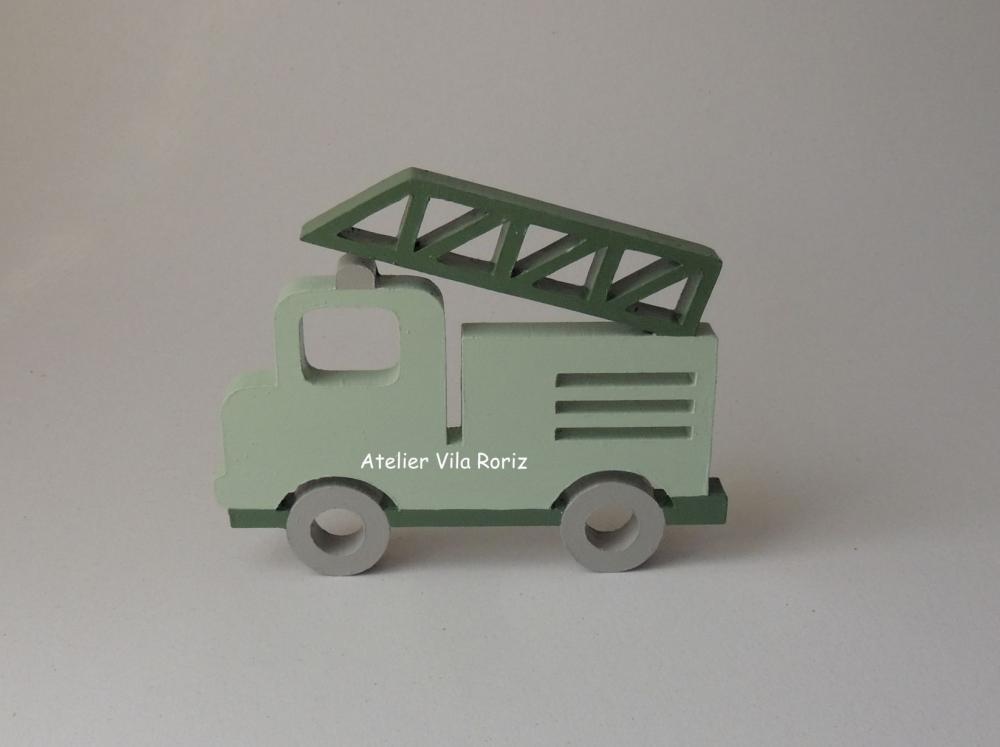 Kit Adornos: Caminhão Bombeiro e Trio Cubos Pinus