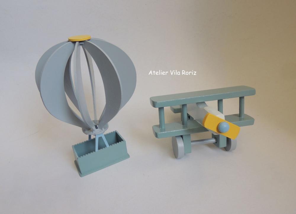 Kit Adornos: Avião 3d e Balão Verde Azulado