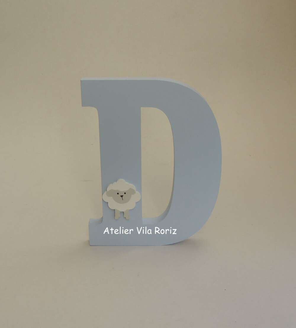 Adorno Letra Madeira 20 cm Ovelha