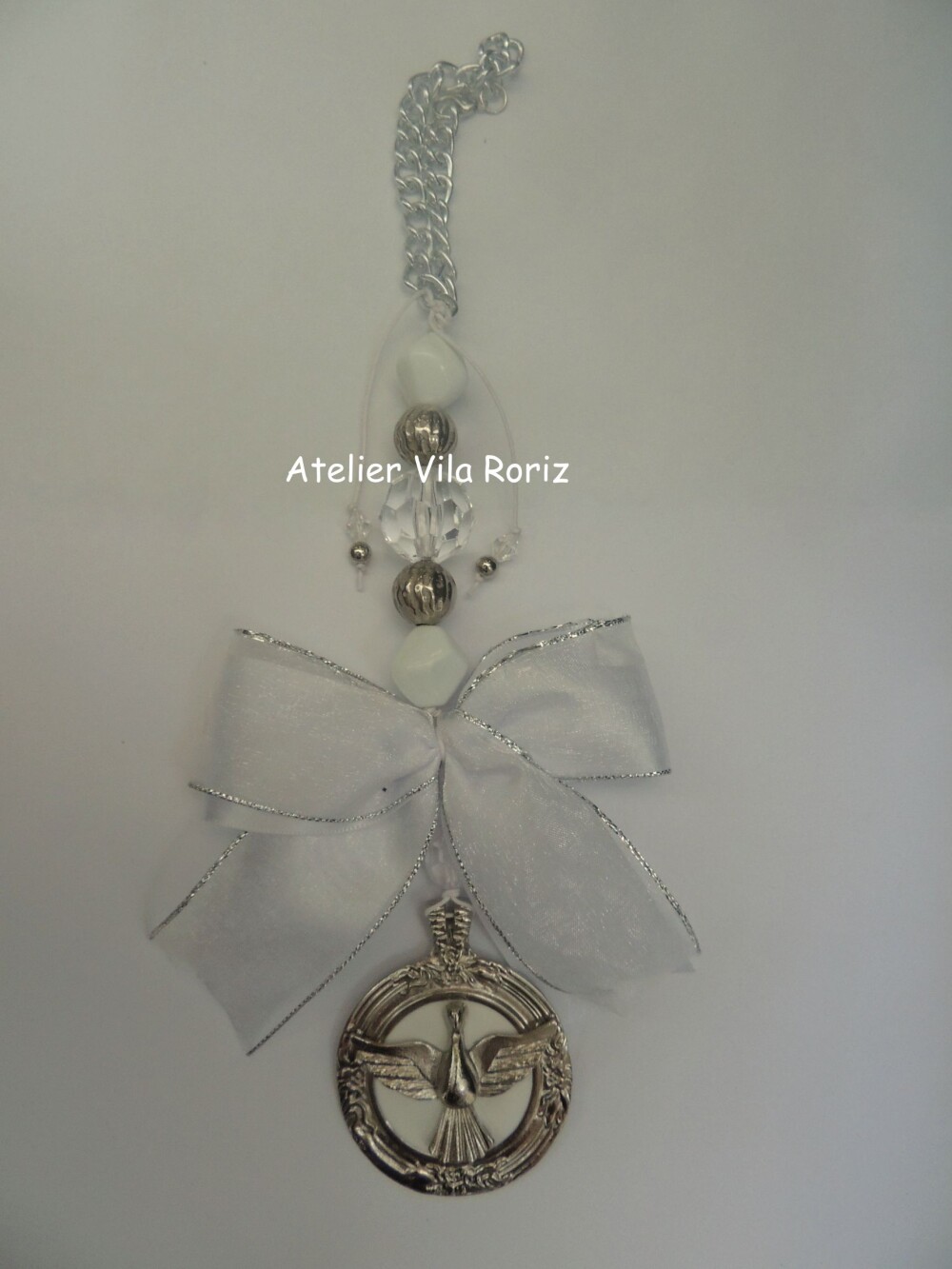 Medalhão de Berço Redondo Divino Espírito Santo  Branco