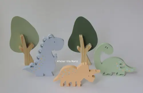 Kit Adornos Madeira Dinossauros e Árvores