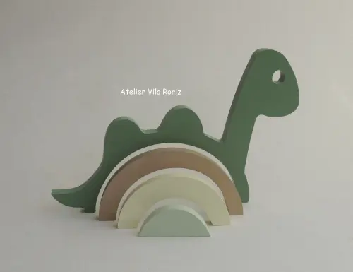 Adorno Madeira Dinossauro Arcos Modelo B Tons de Verde