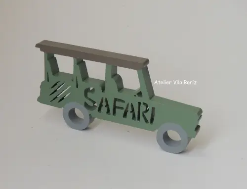 Adorno Madeira Jeep Safári