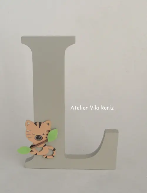 Letra Inicial Madeira 18 cm Safári