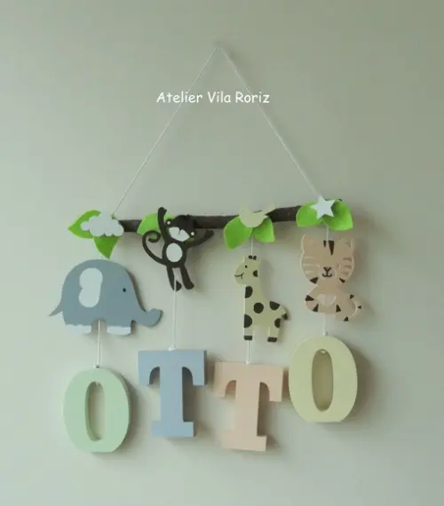 Porta Maternidade Galho Safári 4 Letras