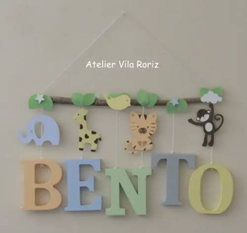 Porta Maternidade Galho Safári 5 Letras