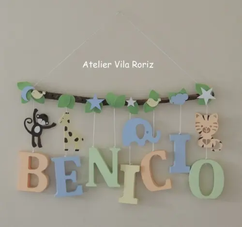 Porta Maternidade Galho Safári 7 Letras