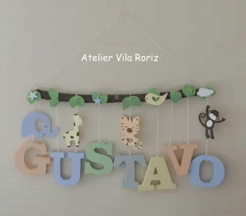 Porta Maternidade Galho Safári 7 Letras